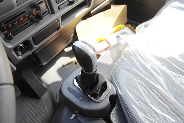 ISUZU EV100 электрлік жүк көлігі 14